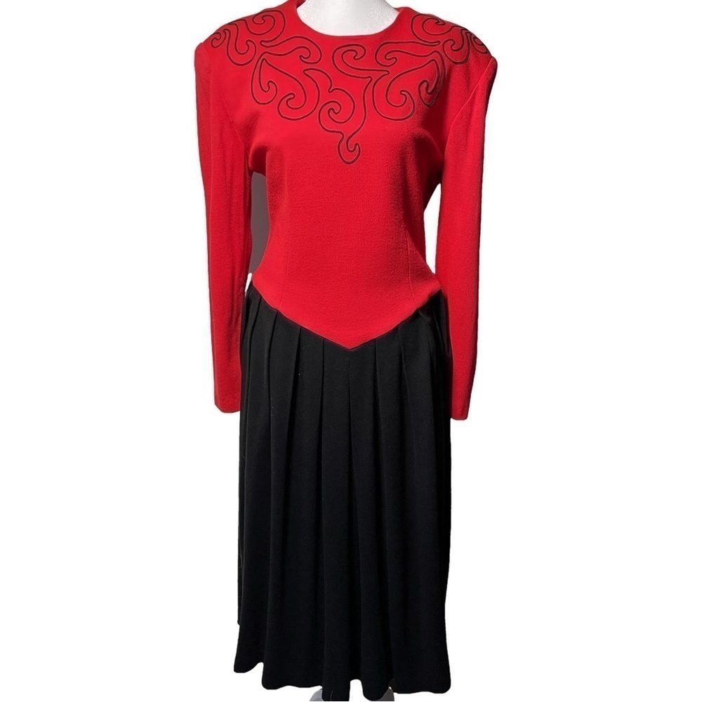 Positive Attitude Vintage Dress Red and Black Embroidered Pleated Skirt 13/14